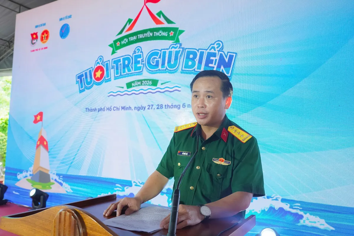TP Hồ Ch&iacute; Minh: Gần 400 đo&agrave;n vi&ecirc;n tham gia "Tuổi trẻ giữ biển"- Ảnh 1.