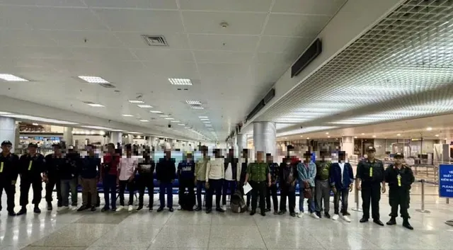 TP Đồng Nai trục xuất 28 người Bangladesh lưu tr&uacute; qu&aacute; hạn, lao động tr&aacute;i ph&eacute;p- Ảnh 1.