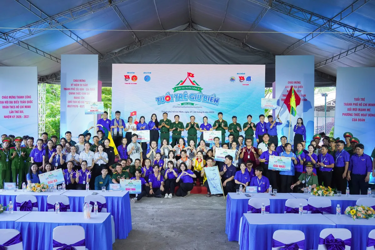 TP Hồ Ch&iacute; Minh: Gần 400 đo&agrave;n vi&ecirc;n tham gia "Tuổi trẻ giữ biển"- Ảnh 3.