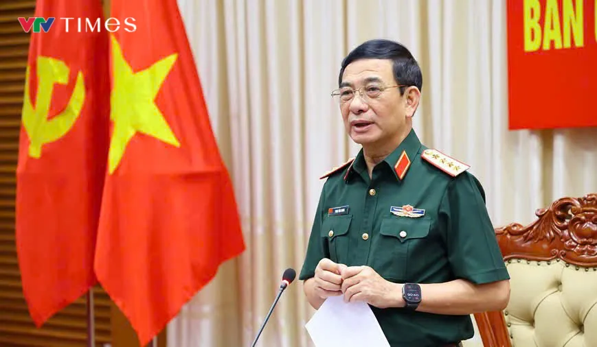 Đại tướng Phan Văn Giang chủ tr&igrave; b&agrave;n giao nhiệm vụ Tư lệnh Qu&acirc;n khu 1 - Ảnh 2.