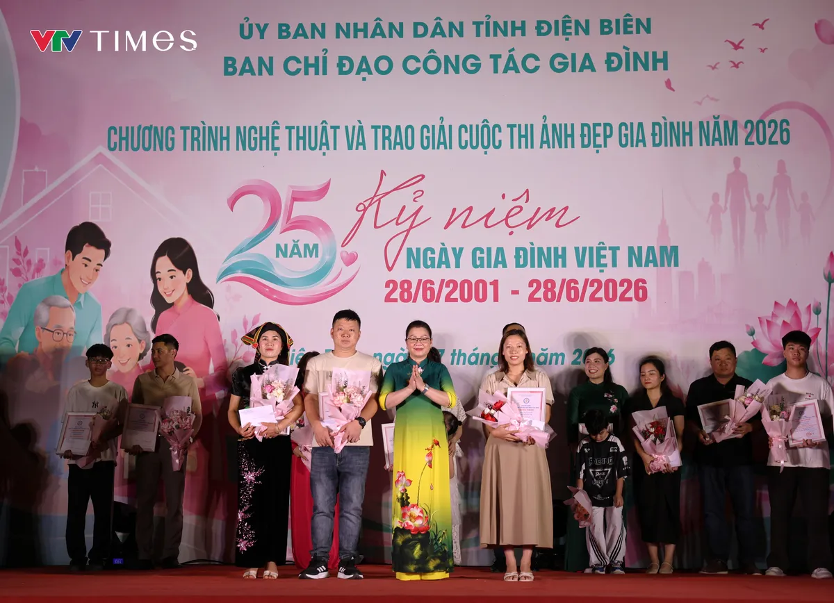 Điện Bi&ecirc;n: Lan tỏa y&ecirc;u thương từ những khung h&igrave;nh hạnh ph&uacute;c - Ảnh 5.