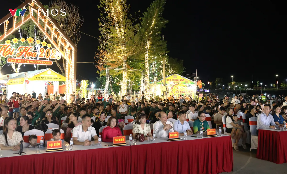 Điện Bi&ecirc;n: Lan tỏa y&ecirc;u thương từ những khung h&igrave;nh hạnh ph&uacute;c - Ảnh 2.