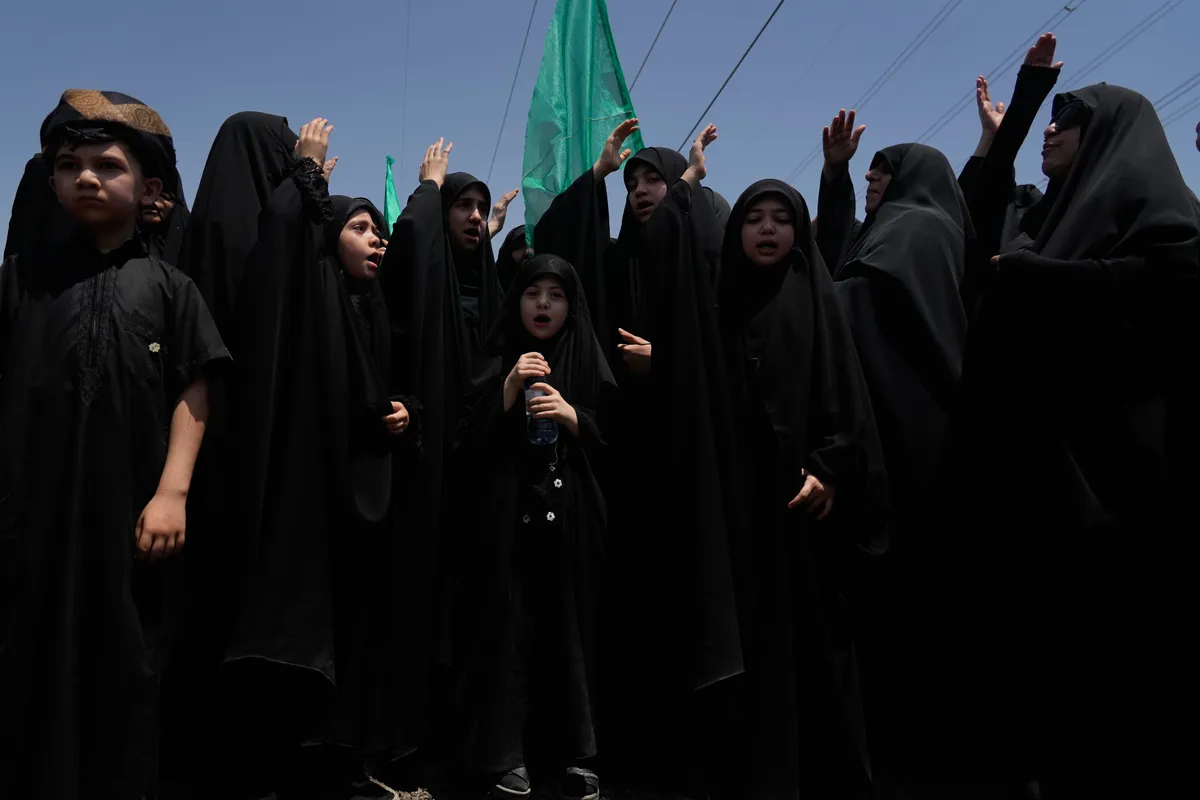 Iran tuy&ecirc;n bố tiếp tục quản l&yacute; ho&agrave;n to&agrave;n eo biển Hormuz - Ảnh 2.
