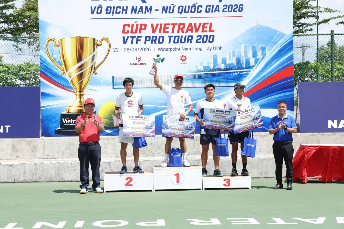 "L&atilde;o tướng" 44 tuổi - Ho&agrave;ng Th&agrave;nh Trung v&ocirc; địch đơn VTF Pro Tour 200- Ảnh 1.