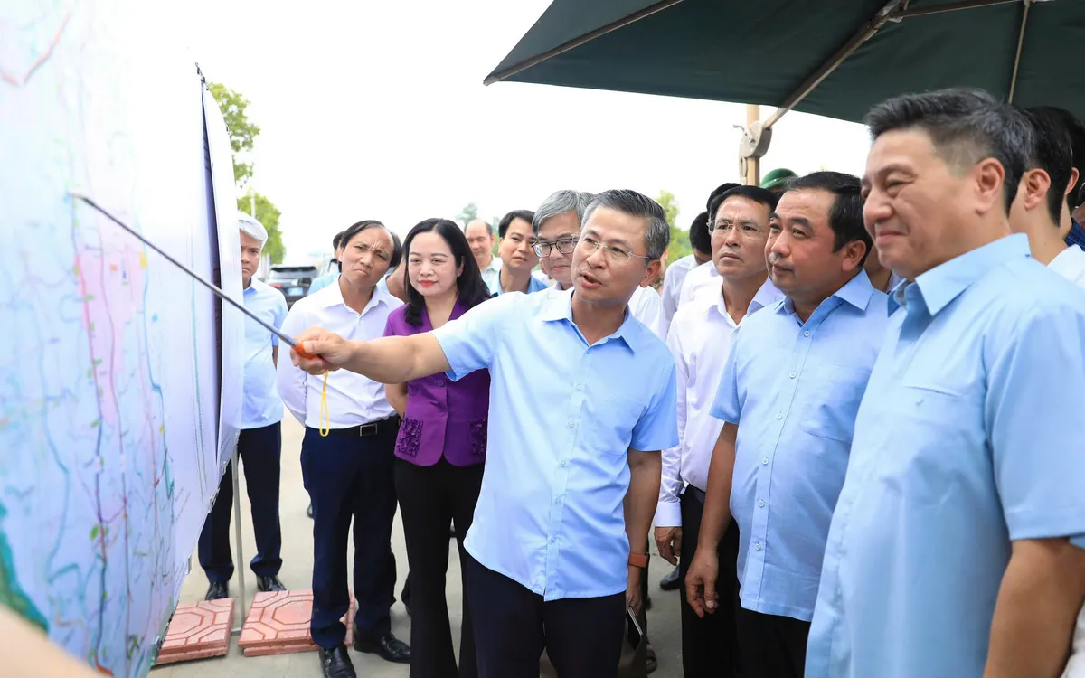 B&iacute; thư Th&agrave;nh ủy H&agrave; Nội y&ecirc;u cầu tăng tốc 3 dự &aacute;n giao th&ocirc;ng trọng điểm, quyết t&acirc;m th&ocirc;ng xe trước Tết 2027- Ảnh 3.