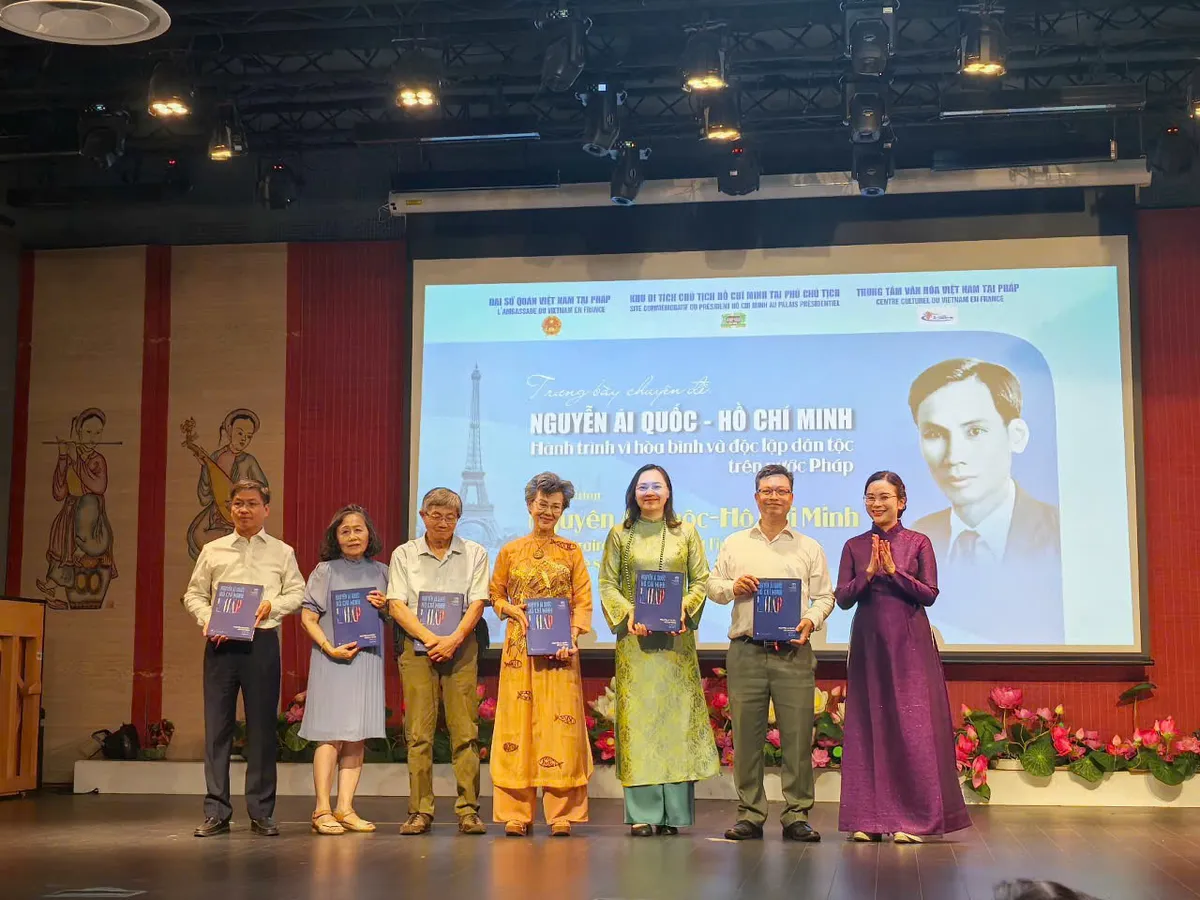 Chuỗi hoạt động văn hóa - khoa học tôn vinh Chủ tịch Hồ Chí Minh tại Pháp - Ảnh 3.