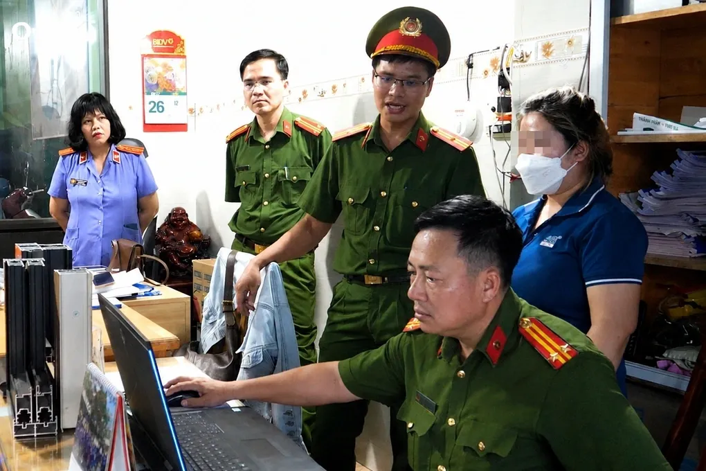 Khởi tố gi&aacute;m đốc doanh nghiệp v&agrave; 3 c&aacute;n bộ trong vụ sai phạm bồi thường dự &aacute;n điện hạt nh&acirc;n Ninh Thuận 1- Ảnh 1.