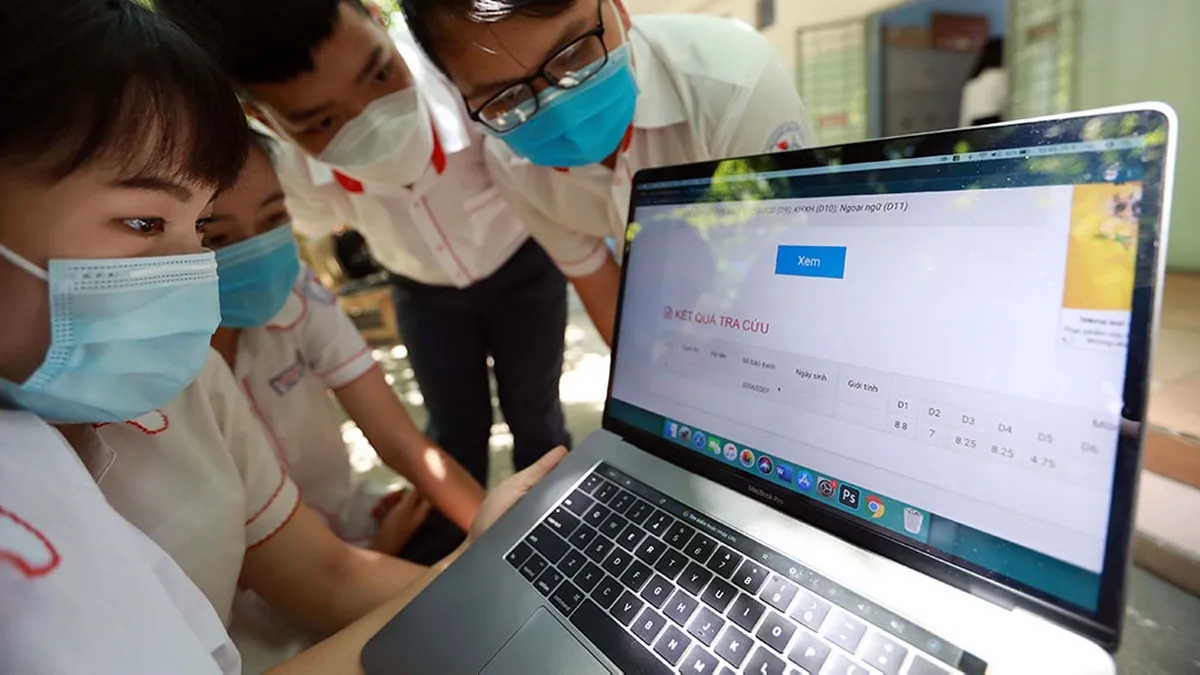 Cảnh b&aacute;o b&ugrave;ng ph&aacute;t lừa đảo tra cứu điểm thi THPT 2026, phụ huynh v&agrave; học sinh cần đặc biệt cảnh gi&aacute;c- Ảnh 1.