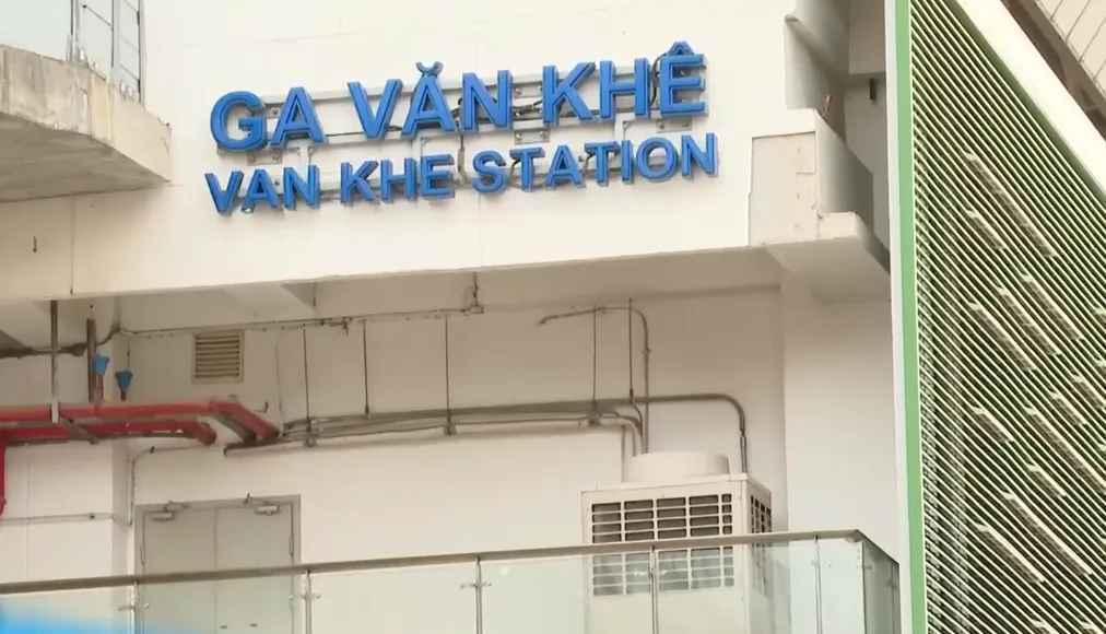 Bảo tr&igrave; hạ tầng đường sắt đ&ocirc; thị C&aacute;t Linh - H&agrave; Đ&ocirc;ng sau sự cố rơi vữa tr&uacute;ng xe bu&yacute;t - Ảnh 1.