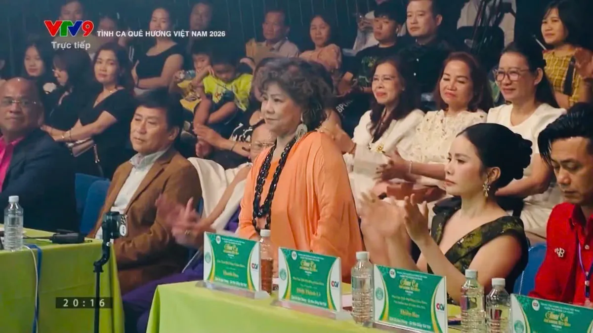 Kiều Phương ghi dấu ấn trong lần đầu dẫn truyền hình trực tiếp trên VTV9 - Ảnh 2.