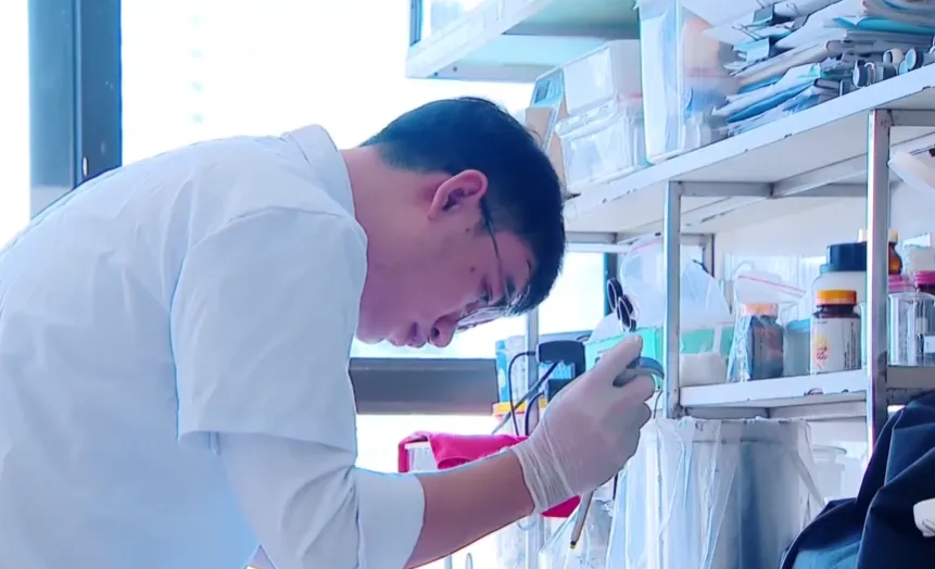 THANH NI&Ecirc;N KIẾN TẠO TƯƠNG LAI - Ảnh 1.