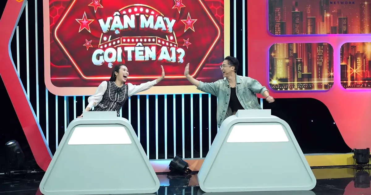 Đại Nghĩa "đứng h&igrave;nh" khi d&agrave;n diễn vi&ecirc;n trẻ xuất hiện trong Vận may gọi t&ecirc;n ai - Ảnh 5.