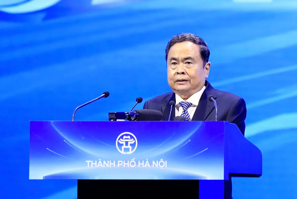 Chủ tịch Quốc hội: Quy hoạch Thủ đ&ocirc; tầm nh&igrave;n 100 năm ph&aacute;t đi th&ocirc;ng điệp về quyết t&acirc;m h&agrave;nh động - Ảnh 2.