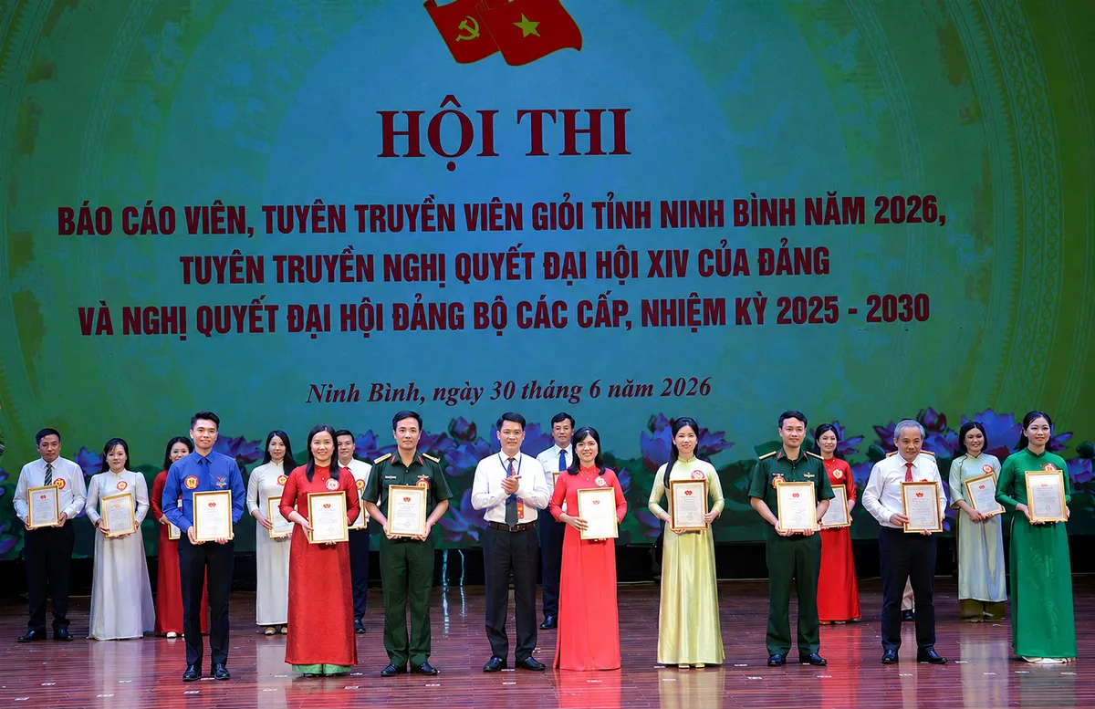 Ninh Bình: Đưa nghị quyết vào cuộc sống từ những “người truyền lửa” - Ảnh 6.