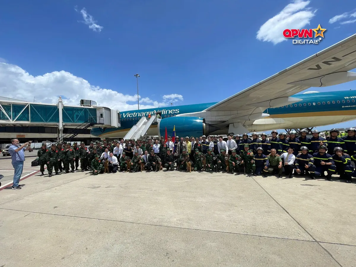 Đo&agrave;n cứu nạn, cứu hộ Việt Nam đ&atilde; tới Venezuela, sẵn s&agrave;ng tiếp cận hiện trường động đất - Ảnh 3.