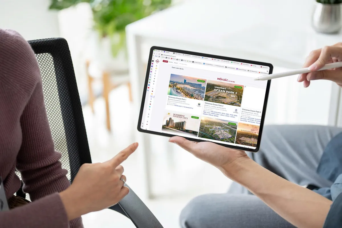 Future Tech được vinh danh TOP 5 đơn vị dẫn đầu ph&aacute;t triển nền tảng c&ocirc;ng nghệ cho m&ocirc;i giới BĐS v&agrave; kh&aacute;ch h&agrave;ng- Ảnh 2.