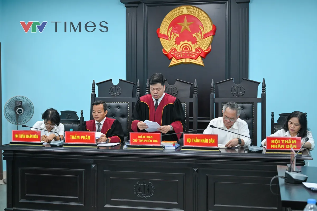 Tuy&ecirc;n phạt 20 năm t&ugrave; với t&agrave;i xế xe bồn cố &yacute; c&aacute;n chết nữ sinh ở H&agrave; Nội- Ảnh 4.