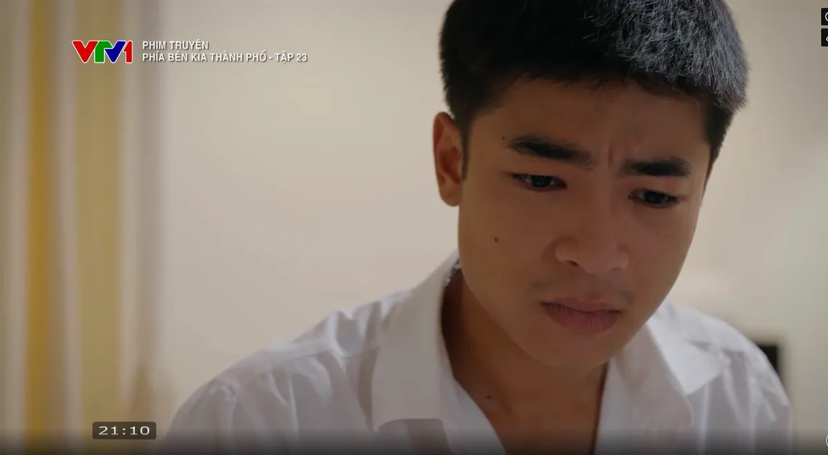 Ph&iacute;a b&ecirc;n kia th&agrave;nh phố - Tập 23: Khu&ecirc; lo lắng cho tương lai của Cương - Ảnh 8.