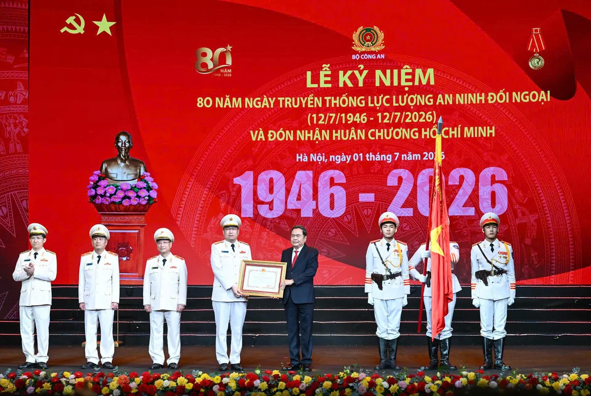 80 NĂM TRUYỀN THỐNG LỰC LƯỢNG AN NINH ĐỐI NGOẠI - Ảnh 1.