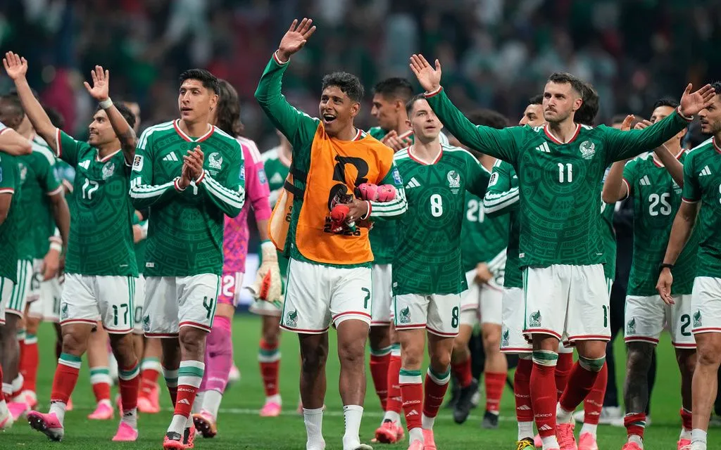 Chiến thắng trên sân nhà không chỉ giúp "El Tri" tiến sâu tại giải đấu mà còn chấm dứt chuỗi gần 40 năm liên tiếp dừng bước ngay ở trận đấu loại trực tiếp đầu tiên của các kỳ World Cup. (Ảnh: AP)