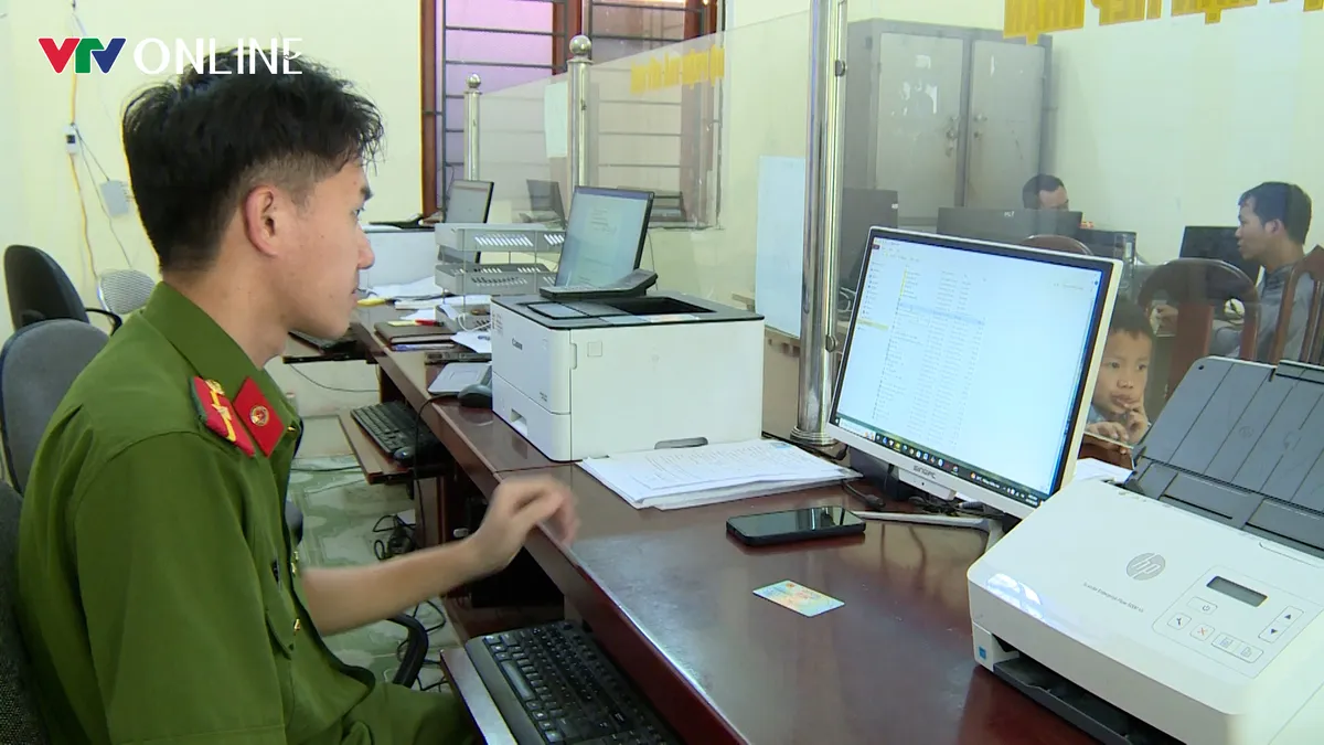 Lai Ch&acirc;u: Đưa cải c&aacute;ch h&agrave;nh ch&iacute;nh đến gần người d&acirc;n v&ugrave;ng cao - Ảnh 4.