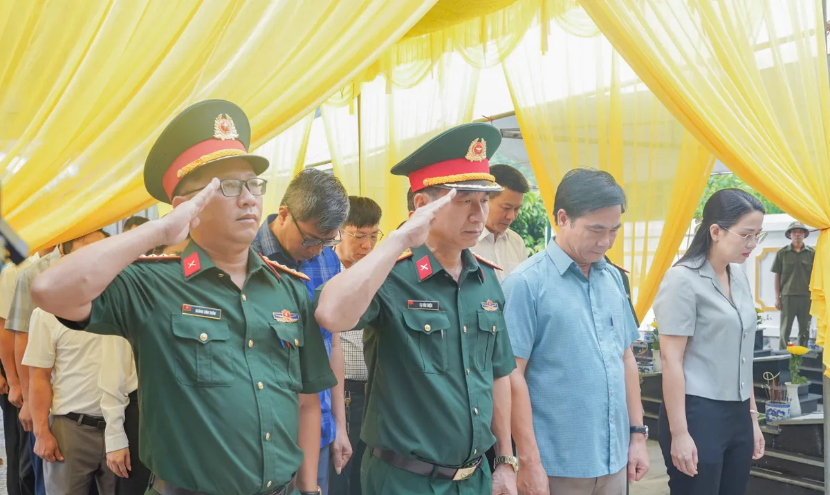 Thái Nguyên: Lấy 43 mẫu hài cốt liệt sĩ chưa rõ thông tin để giám định ADN - Ảnh 1.