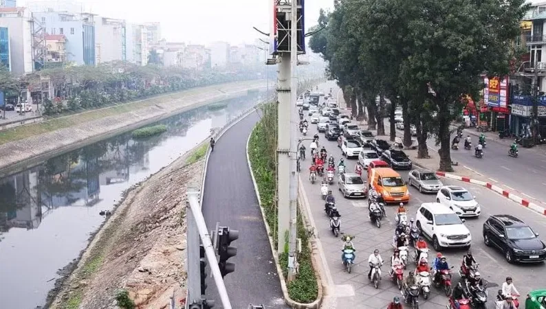 H&agrave; Nội kh&ocirc;i phục lưu th&ocirc;ng hai chiều tr&ecirc;n phố Gi&aacute;p Nhất từ 2/7 - Ảnh 1.