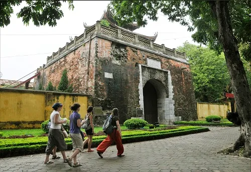 Hoàng thành Thăng Long – Di sản nghìn năm giữa lòng Hà Nội Hồn thiêng sông núi hội tụ- Ảnh 2. Hoàng thành Thăng Long – Di sản nghìn năm giữa lòng Hà Nội Hồn thiêng sông núi hội tụ- Ảnh 2.