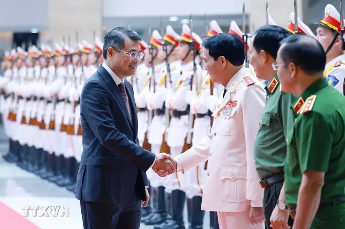 Thủ tướng dự Hội nghị sơ kết c&ocirc;ng t&aacute;c c&ocirc;ng an 6 th&aacute;ng đầu năm 2026- Ảnh 1.