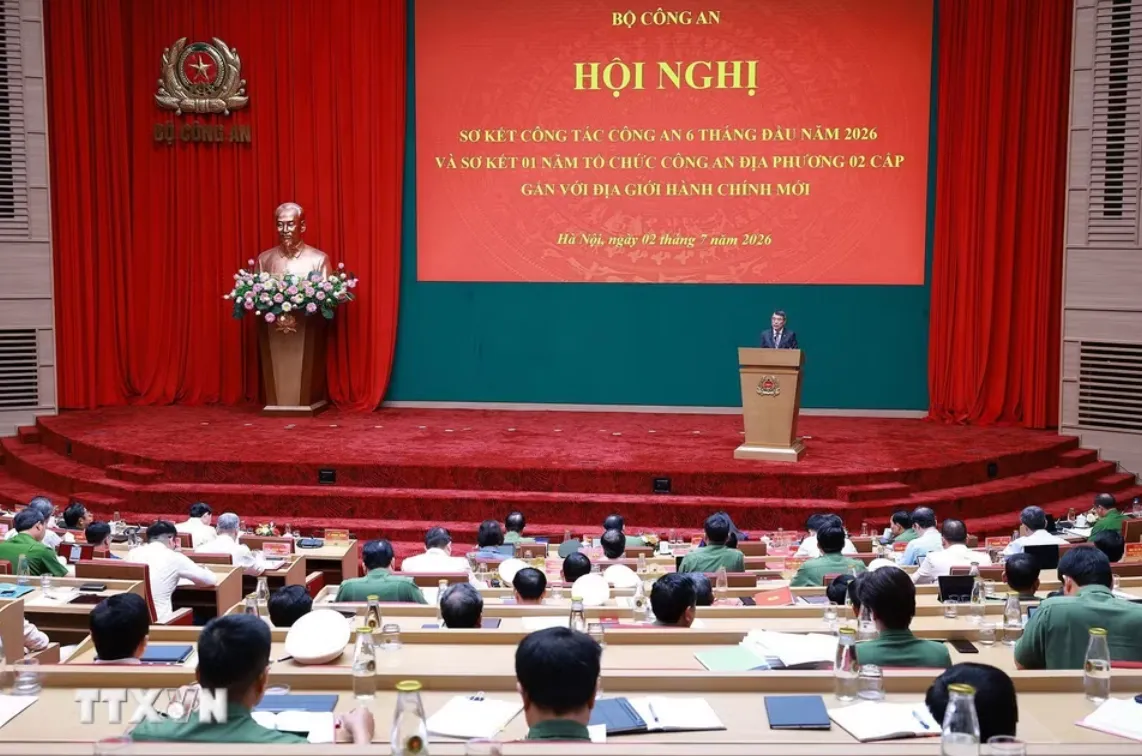 Thủ tướng dự Hội nghị sơ kết c&ocirc;ng t&aacute;c c&ocirc;ng an 6 th&aacute;ng đầu năm 2026- Ảnh 4.