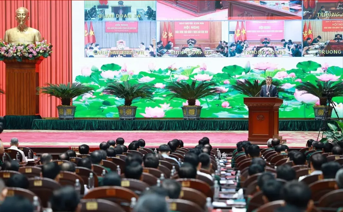 To&agrave;n qu&acirc;n tăng tốc x&acirc;y dựng qu&acirc;n đội c&aacute;ch mạng, ch&iacute;nh quy, tinh nhuệ, hiện đại- Ảnh 3.