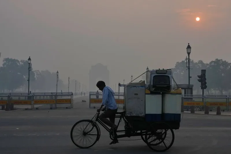Ấn Độ: New Delhi hỗ trợ hơn 1.000 USD cho người dân đổi xe cũ- Ảnh 1.