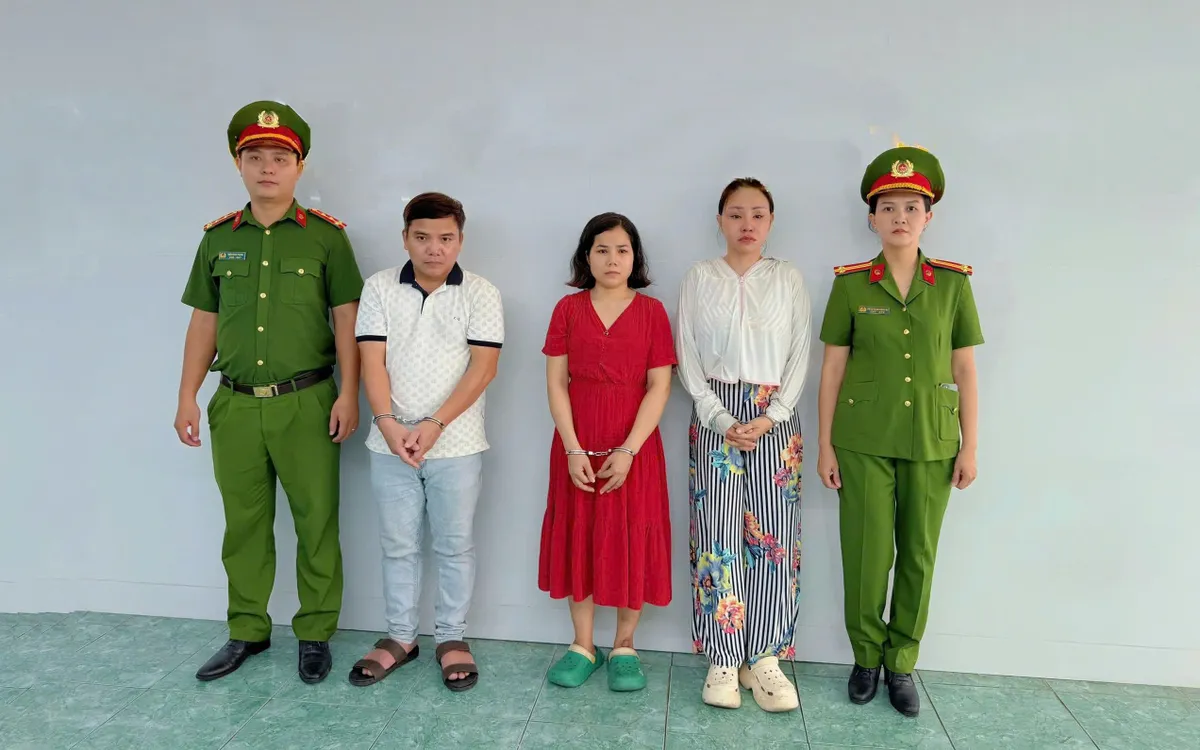 Khởi tố 3 đối tượng trong đường dây truyền trắng da khiến 1 phụ nữ tử vong- Ảnh 1.