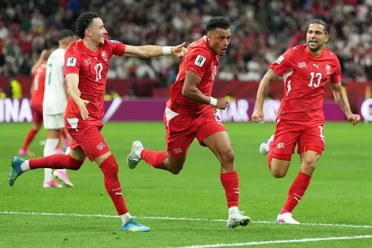 Thụy Sĩ hạ Algeria 2-0, thẳng tiến vào tứ kết World Cup 2026- Ảnh 1. Thụy Sĩ hạ Algeria 2-0, thẳng tiến vào tứ kết World Cup 2026- Ảnh 1.