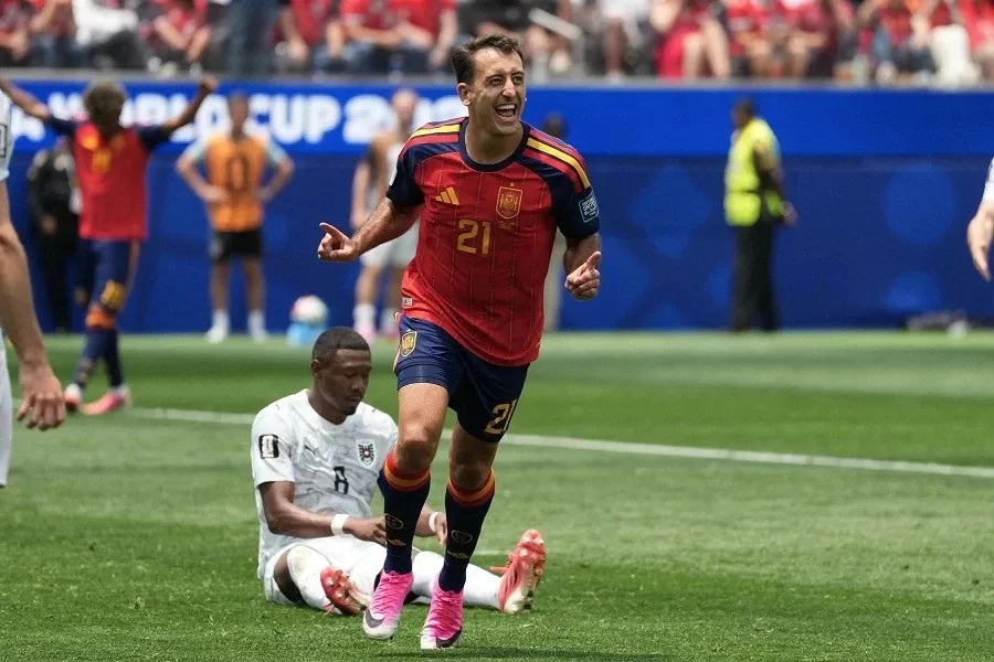 Oyarzabal lập cú đúp, Tây Ban Nha dễ dàng hạ Áo để vào tứ kết World Cup 2026- Ảnh 1. Oyarzabal lập cú đúp, Tây Ban Nha dễ dàng hạ Áo để vào tứ kết World Cup 2026- Ảnh 1.