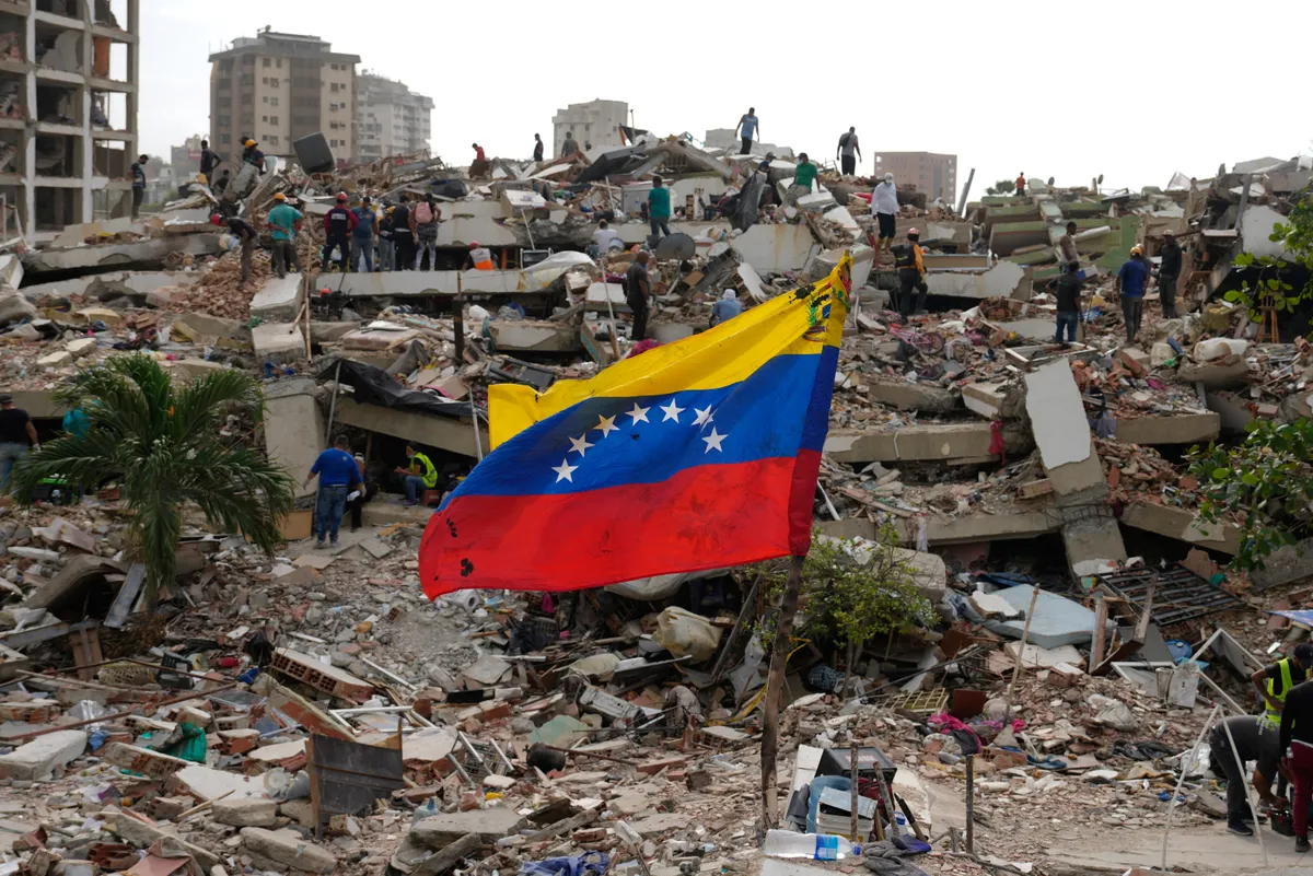 Động đất ở Venezuela: Hành trình nghẹt thở cứu sống nạn nhân bị mắc kẹt suốt 8 ngày dưới tòa nhà bị sập- Ảnh 1.