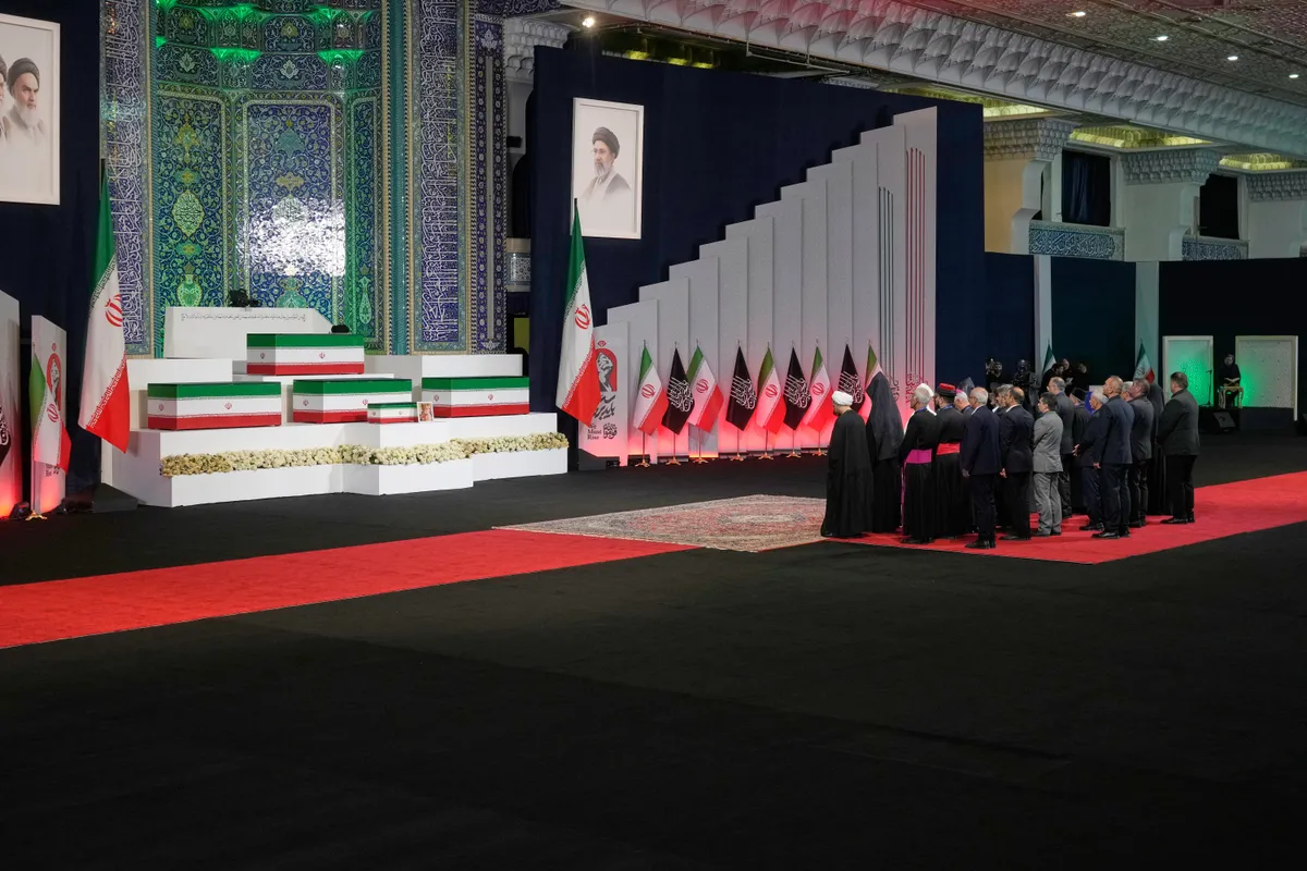 Iran cảnh báo Mỹ và Israel trước thềm lễ tang cố Lãnh tụ tối cao Khamenei - Ảnh 1.