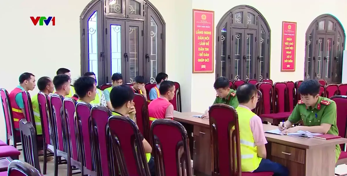 C&aacute; độ b&oacute;ng đ&aacute;: Nhiều người b&aacute;n nh&agrave;, b&aacute;n đất để gỡ bạc- Ảnh 1.