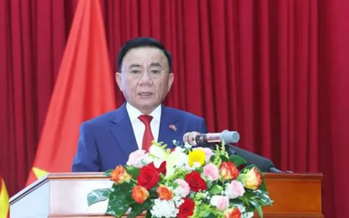 Bộ Chính trị yêu cầu nâng chất lượng tổ chức cơ sở đảng, xây dựng đội ngũ đảng viên đáp ứng yêu cầu kỷ nguyên mới- Ảnh 1. Bộ Chính trị yêu cầu nâng chất lượng tổ chức cơ sở đảng, xây dựng đội ngũ đảng viên đáp ứng yêu cầu kỷ nguyên mới- Ảnh 1.