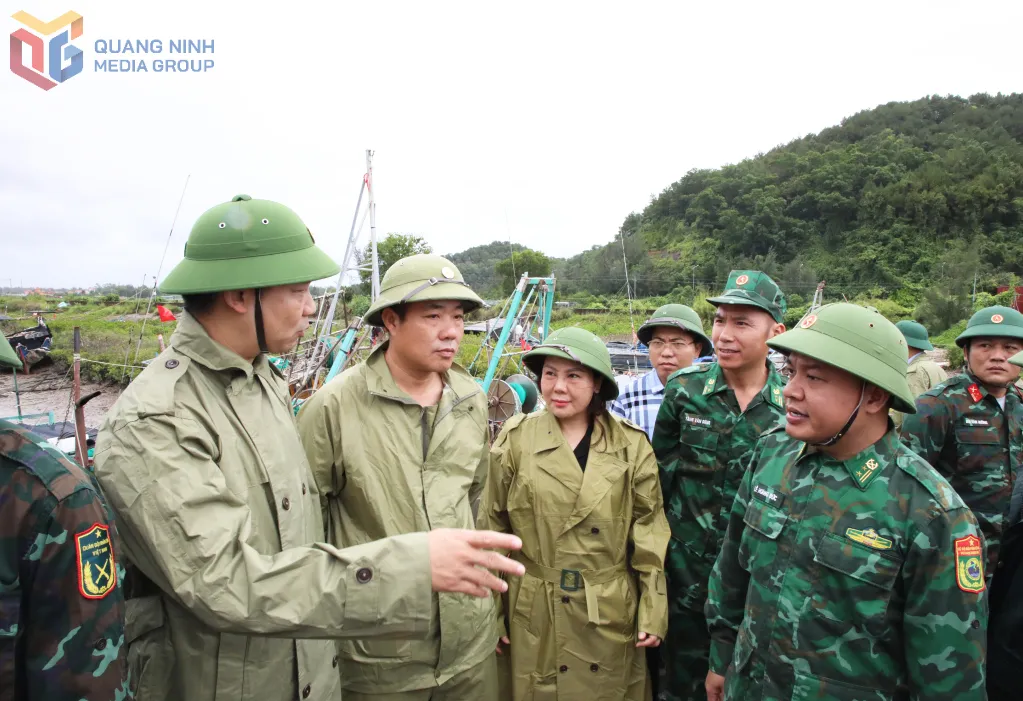 Quảng Ninh rà soát điểm xung yếu, sẵn sàng phương án sơ tán dân trước bão số 1 - Ảnh 2.
