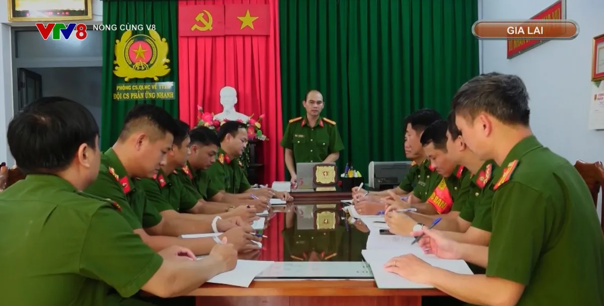 Mô hình “Đổi gạo lấy vũ khí”- Ảnh 1. Mô hình “Đổi gạo lấy vũ khí”- Ảnh 1.