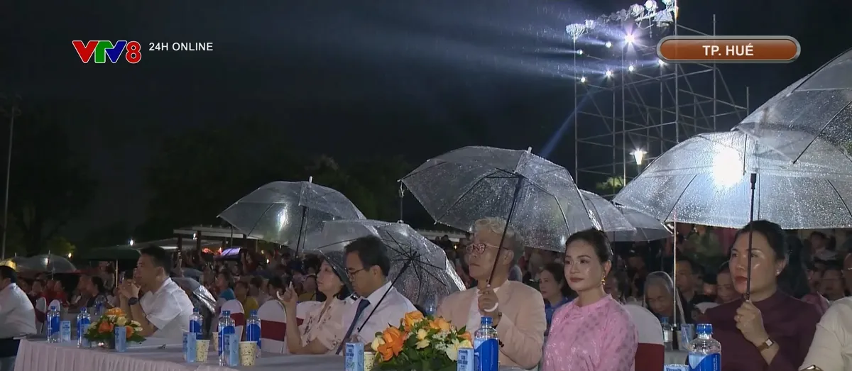 Khai mạc Tuần lễ áo dài Huế 2026- Ảnh 2. Khai mạc Tuần lễ áo dài Huế 2026- Ảnh 2.