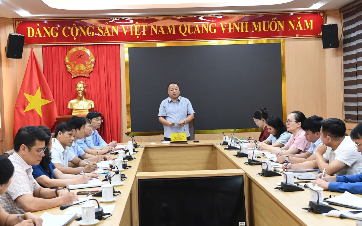 Ông Phan Huy Ngọc, Chủ tịch Ủy ban nhân dân tỉnh Tuyên Quang tại buổi làm việc với Ban Chỉ đạo Kỳ thi tốt nghiệp THPT năm 2026.