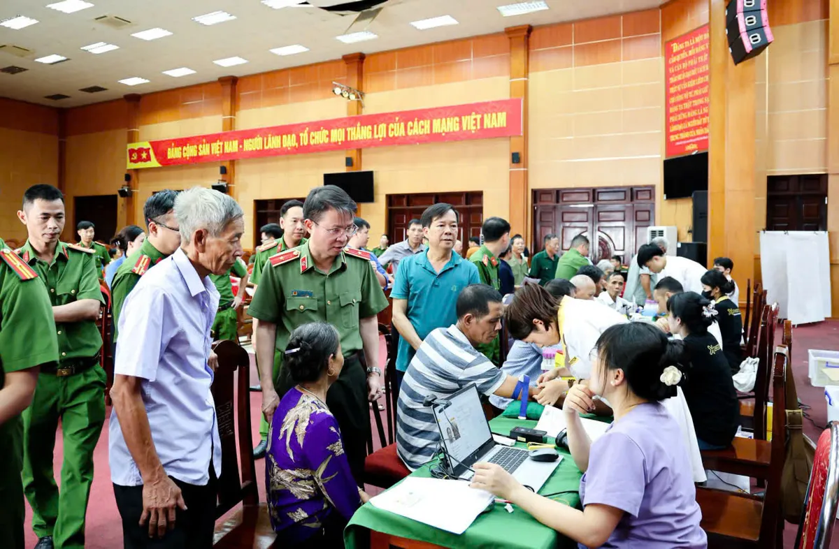 Phú Thọ: Triển khai xét nghiệm ADN thân nhân liệt sĩ - Ảnh 1.