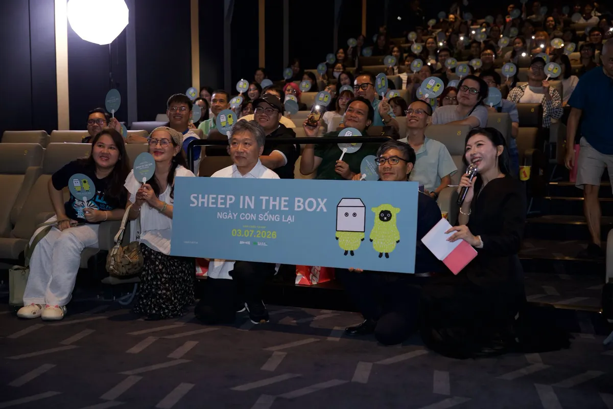 Đạo diễn Nhật mang phim về tình thân thời AI dự thi Cannes đến Việt Nam - Ảnh 2.