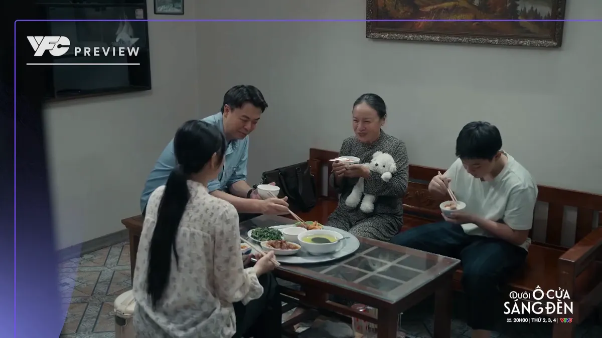 Dưới &ocirc; cửa s&aacute;ng đ&egrave;n - Tập 22: Diệu bất ngờ tuy&ecirc;n bố Dương l&agrave; ngoại lệ- Ảnh 4.