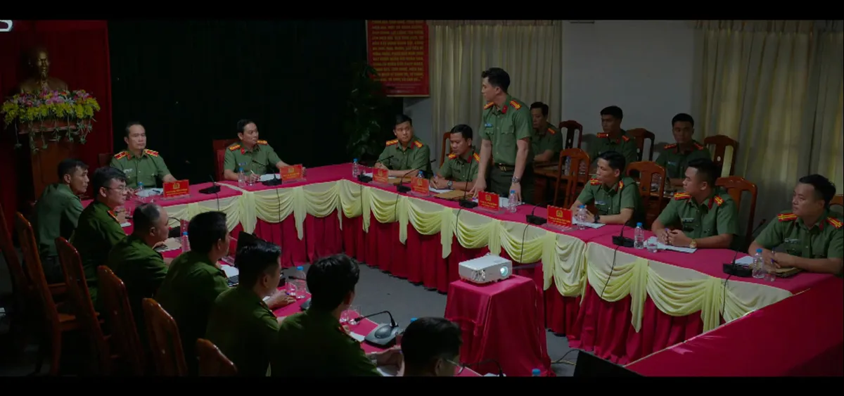 Trời cao nguyên xanh - Tập 1: Lực lượng an ninh bắt giữ một số đối tượng liên quan vụ đốt nhà và nổ kho bạc - Ảnh 16.