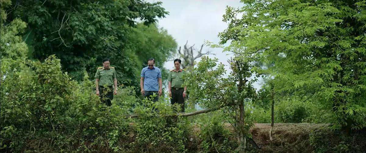 Trời cao nguyên xanh - Tập 1: Lực lượng an ninh bắt giữ một số đối tượng liên quan vụ đốt nhà và nổ kho bạc - Ảnh 2.