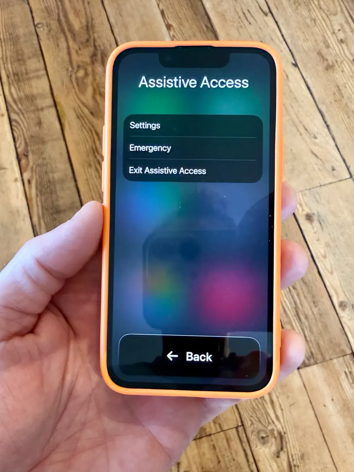 Tính năng ẩn giúp iPhone thành điện thoại cơ bản cho trẻ em - Ảnh 1.