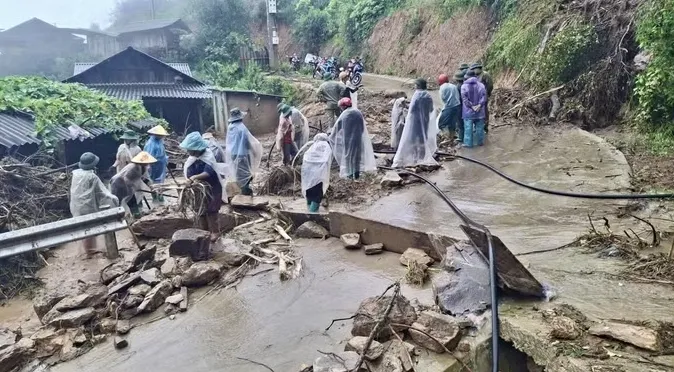 Ho&agrave;n lưu b&atilde;o số 1 g&acirc;y nhiều thiệt hại tại L&agrave;o Cai, Cao Bằng - Ảnh 1.